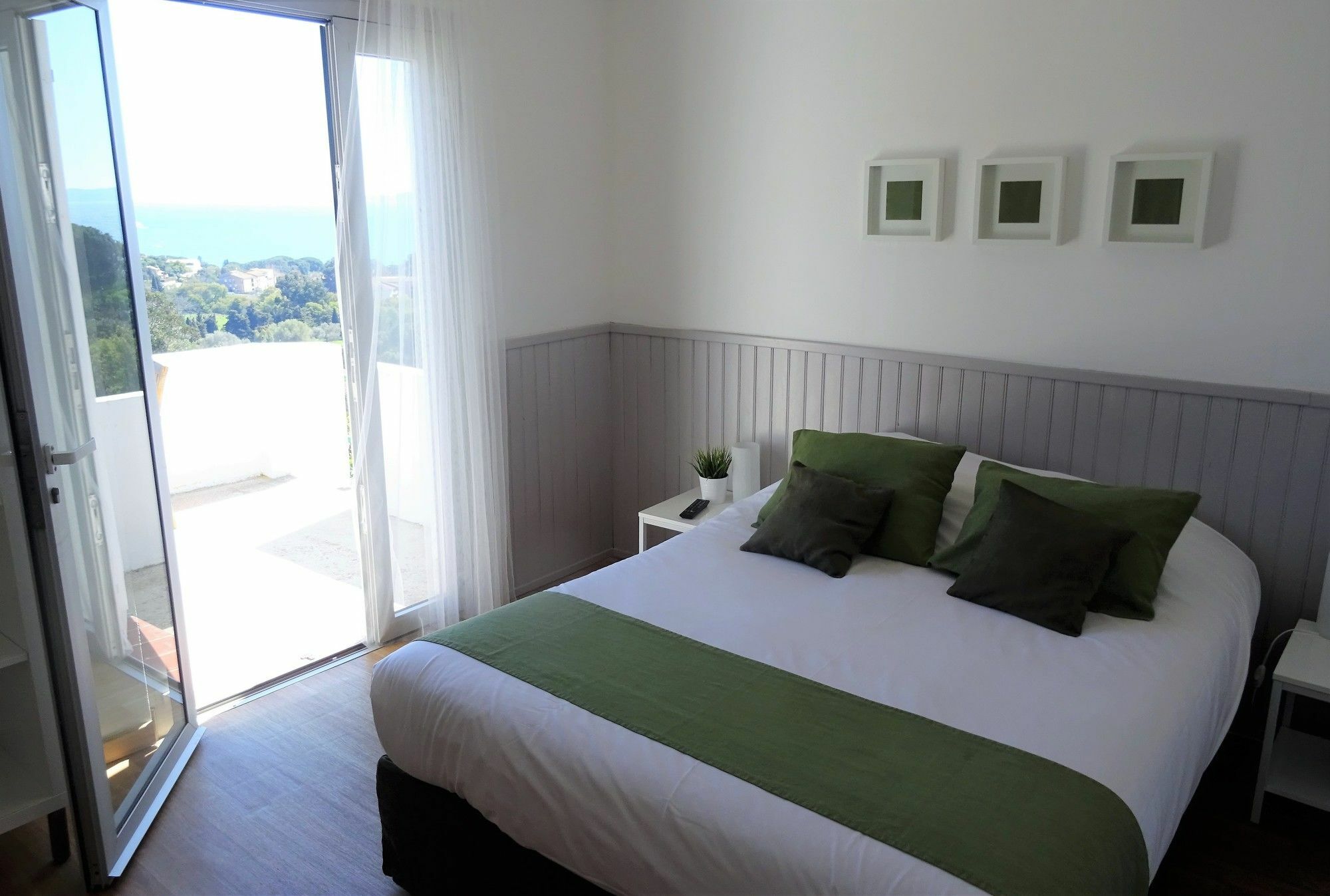 Azur Hotel Le Lavandou Exterior photo