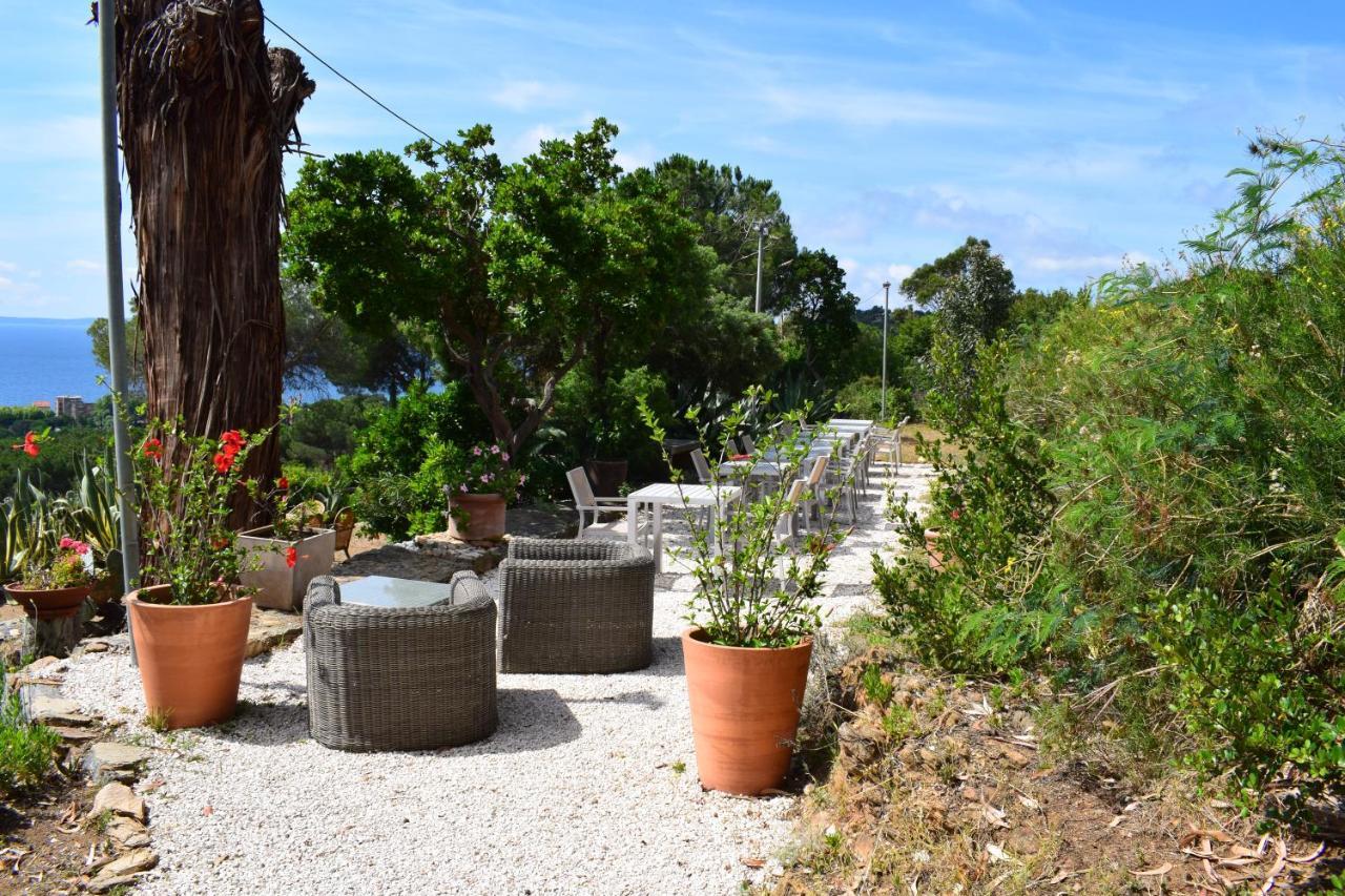 Azur Hotel Le Lavandou Exterior photo
